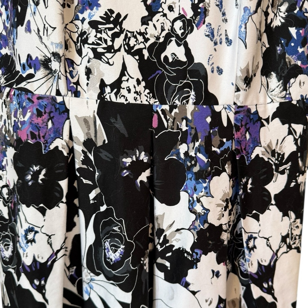 Cartise Floral Fit & Flare Dress Size 2 - Picture 3 of 6